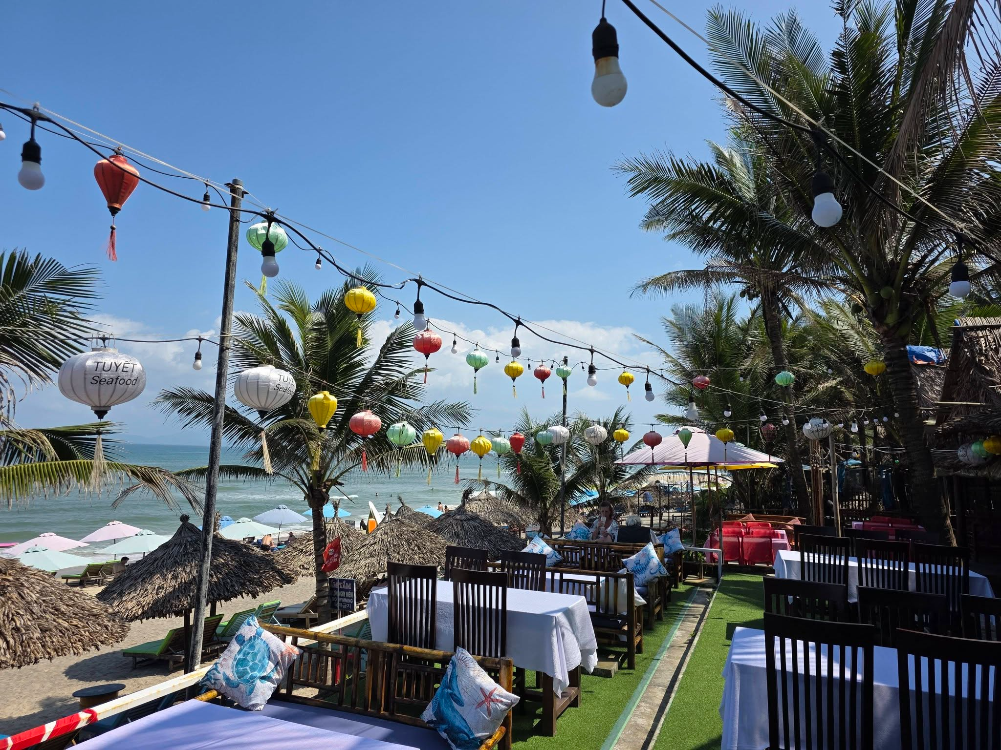 Contact Turyet Restaurant