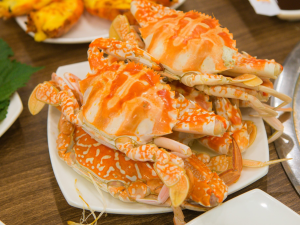 Steam Crab with Coconut
