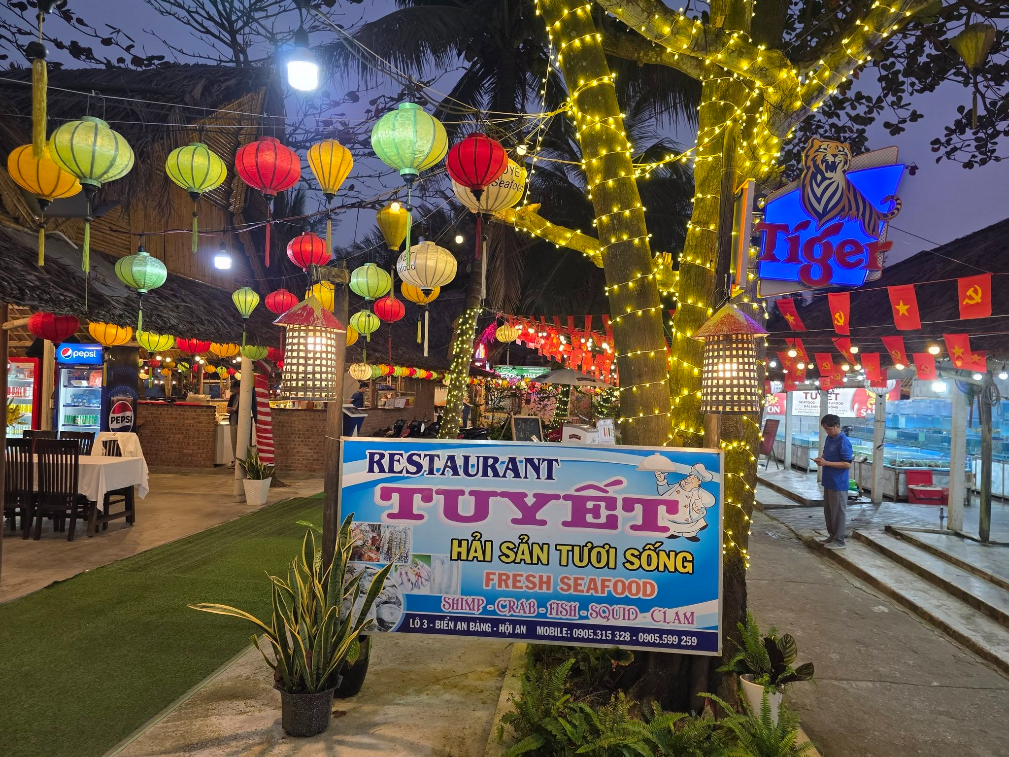 Tuyet Restaurant Location